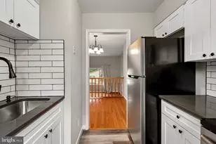 8400 Penshurst Dr, Springfield, VA 22152 - Photo 11