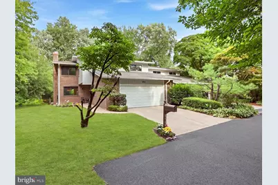 7211 Vistas Lane, McLean, VA 22101 - Photo 1