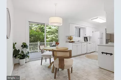 7211 Vistas Lane, McLean, VA 22101 - Photo 11