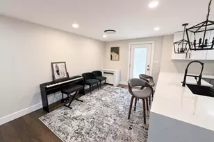 8107 Brown Ct, Alexandria, VA 22306 - Photo 7