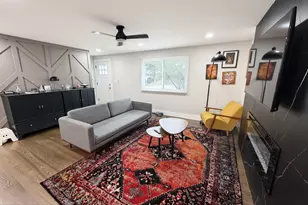 8107 Brown Ct, Alexandria, VA 22306 - Photo 3