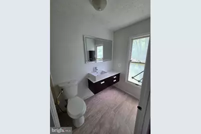 12501 Cross Country Lane, Reston, VA 20191 - Photo 9