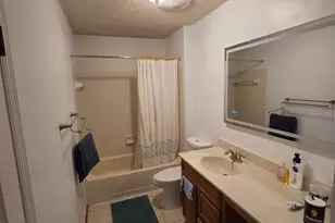 12501 Cross Country Ln, Reston, VA 20191 - Photo 11