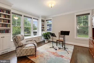 6619 Byrnes Drive, McLean, VA 22101 - Photo 5