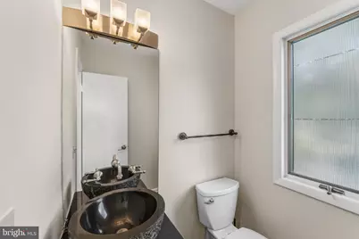 7337 Hooking Road, McLean, VA 22101 - Photo 11