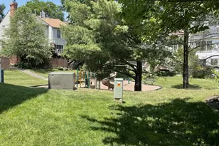 12104 Greenway Ct, Fairfax, VA 22033 - Photo 5