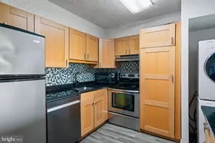 3800 Powell Ln, Falls Church, VA 22041 - Photo 7