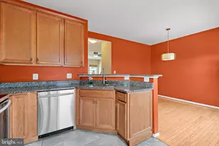 13129 Englishwood Ln, Fairfax, VA 22033 - Photo 15
