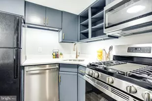 7855 Enola St, McLean, VA 22102 - Photo 7