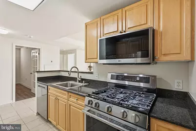 2726 Gallows Road #1309, Vienna, VA 22180 - Photo 11
