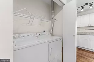 328 Reneau Way, Herndon, VA 20170 - Photo 19
