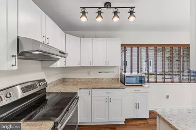 328 Reneau Way, Herndon, VA 20170 - Photo 11