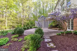 6528 Heather Brook Ct, McLean, VA 22101 - Photo 11