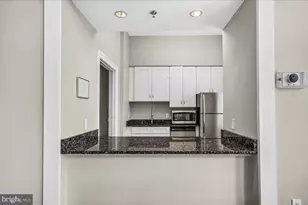 1645 International Dr, McLean, VA 22102 - Photo 41