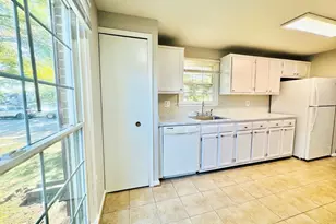 14401 Manassas Gap Ct, Centreville, VA 20120 - Photo 3