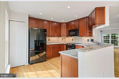 6510 Kelsey Point Circle, Alexandria, VA 22315 - Photo 13