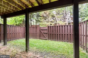 6510 Kelsey Point Cir, Alexandria, VA 22315 - Photo 9