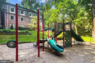 8123 Kingsway Ct, Springfield, VA 22152 - Photo 25