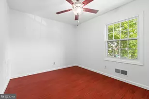 8123 Kingsway Ct, Springfield, VA 22152 - Photo 15