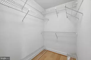 8015 Merry Oaks Ct, Vienna, VA 22182 - Photo 31