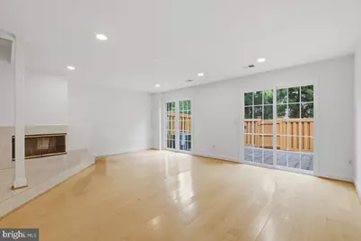 8015 Merry Oaks Court, Vienna, VA 22182 - Photo 19