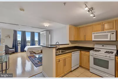 2726 Gallows Road #1001, Vienna, VA 22180 - Photo 5