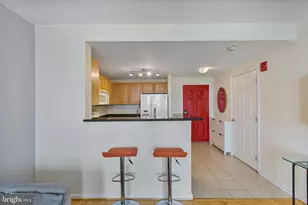 2726 Gallows Rd, Vienna, VA 22180 - Photo 7
