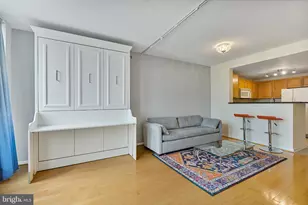 2726 Gallows Rd, Vienna, VA 22180 - Photo 3