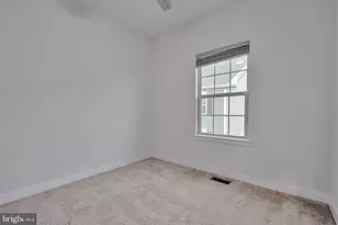 7849 Francis Dickens Ln, Annandale, VA 22003 - Photo 11