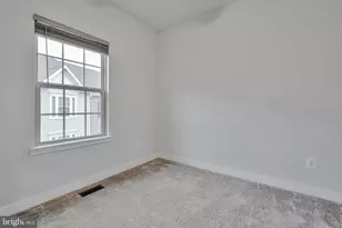 7849 Francis Dickens Ln, Annandale, VA 22003 - Photo 7