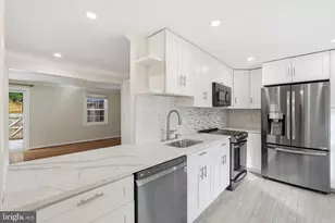 3158 Ellenwood Dr, Fairfax, VA 22031 - Photo 7