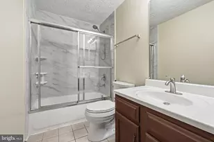 6989 Villa-Del-Rey Ct, Springfield, VA 22150 - Photo 19