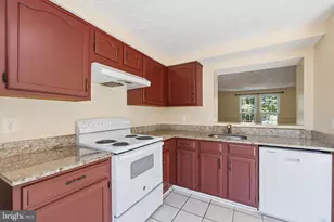 6989 Villa-Del-Rey Ct, Springfield, VA 22150 - Photo 5