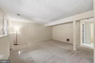 6989 Villa-Del-Rey Ct, Springfield, VA 22150 - Photo 11