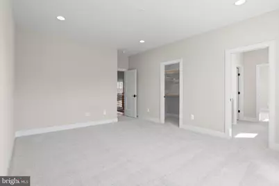 318 Center Street N, Vienna, VA 22180 - Photo 61
