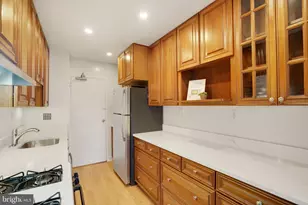 6621 Wakefield Dr, Alexandria, VA 22307 - Photo 7