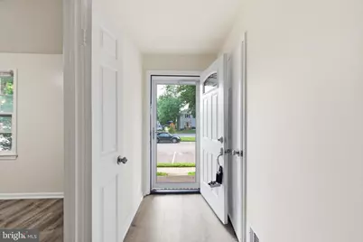7810 Lake Pleasant Drive, Springfield, VA 22153 - Photo 5
