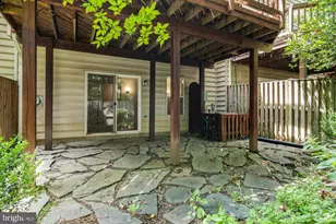 4749 Thornbury Dr, Fairfax, VA 22030 - Photo 11