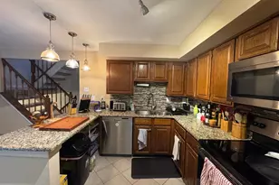 7558 Aspenpark Rd, Lorton, VA 22079 - Photo 9