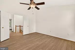 14637 Stream Pond Dr, Centreville, VA 20120 - Photo 27