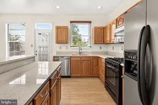 14637 Stream Pond Dr, Centreville, VA 20120 - Photo 13