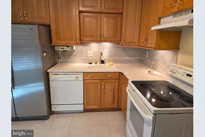 9031 Piney Grove Drive, Fairfax, VA 22031 - Photo 7