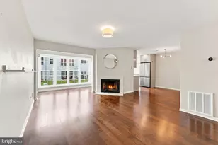 12114 Green Leaf Ct, Fairfax, VA 22033 - Photo 7