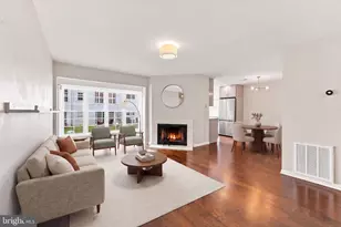 12114 Green Leaf Ct, Fairfax, VA 22033 - Photo 5