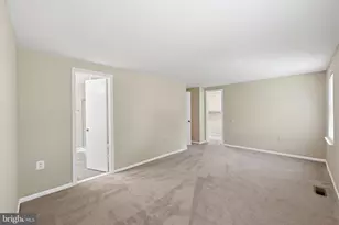 10065 Chestnut Wood Ln, Burke, VA 22015 - Photo 15