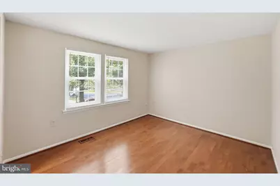 10065 Chestnut Wood Lane, Burke, VA 22015 - Photo 11