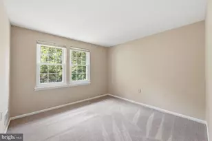 10065 Chestnut Wood Ln, Burke, VA 22015 - Photo 13