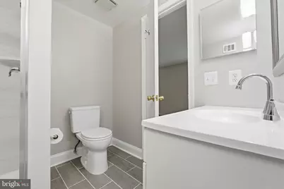 10065 Chestnut Wood Lane, Burke, VA 22015 - Photo 17