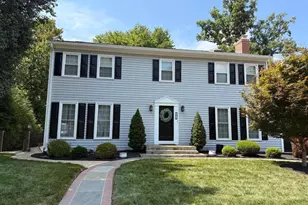 204 Whispering Wind Ct SE, Vienna, VA 22180 - Photo 3