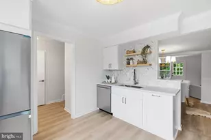 9103 Barrick St, Fairfax, VA 22031 - Photo 9